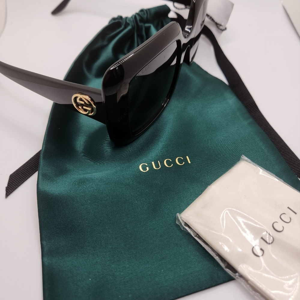 Gucci Women Sunglasses - Picture 2 of 8